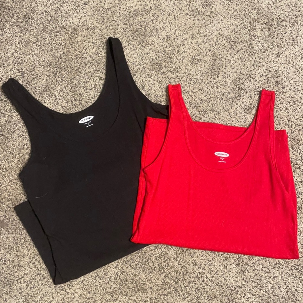 Old Navy comfy red & black tanks! M
